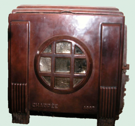 Chapp&eacute;e en forme d'une radio